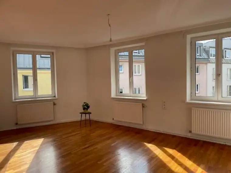 Super Anlegerwohnung, 2-Zimmer, zentral begehbar, frei vermietbar