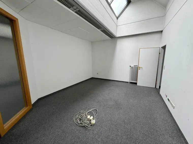 Bestandfreies Stadthaus mit Entwicklungspotential im Zentrum von Wels zu verkaufen