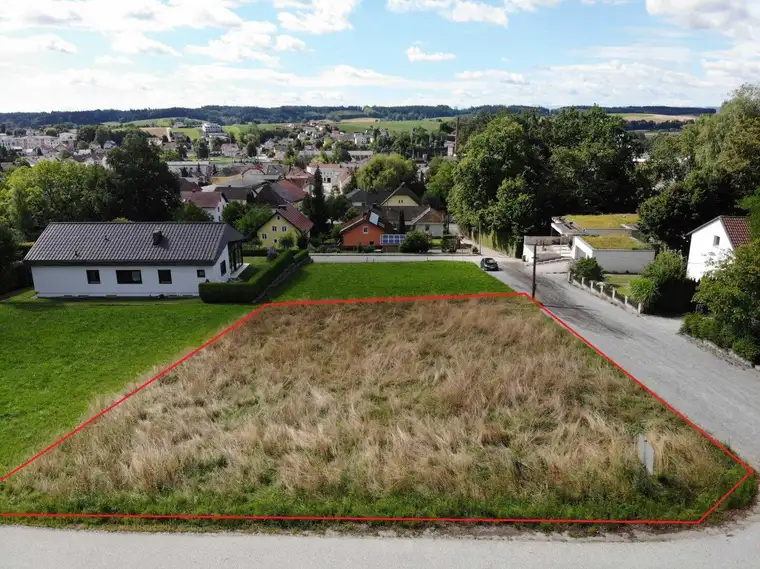 Traumhaftes Baugrundstück in Neumarkt – Ihr Eigenheim auf 914m² für € 240.000 !