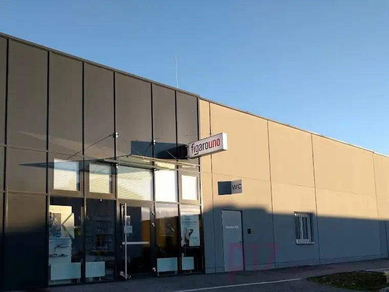 Attraktive Geschäftsfläche im Fachmarktzentrum Freistadt zu vermieten – ideal für Friseur, Beauty oder Dienstleistung