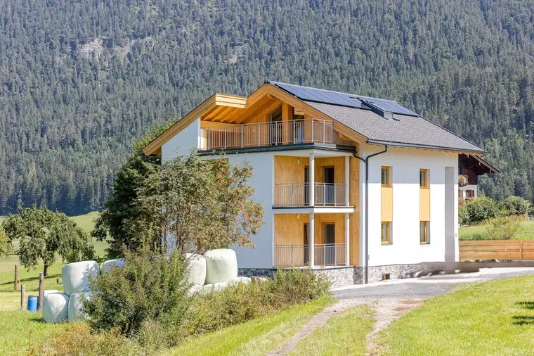 Mehrgenerationenhaus im Grünen – Ihr neues Zuhause zwischen Natur und Stadt an der B311!