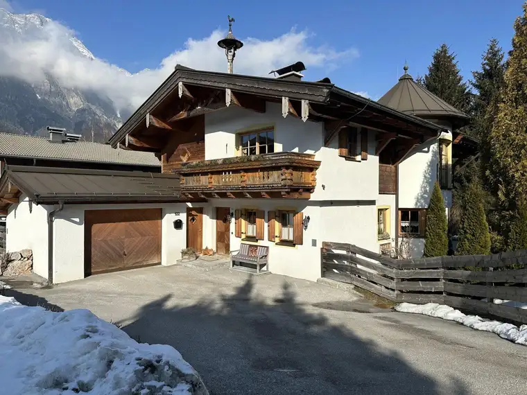 Traditionelles Architektenhaus in Leogang - Ski in Ski out