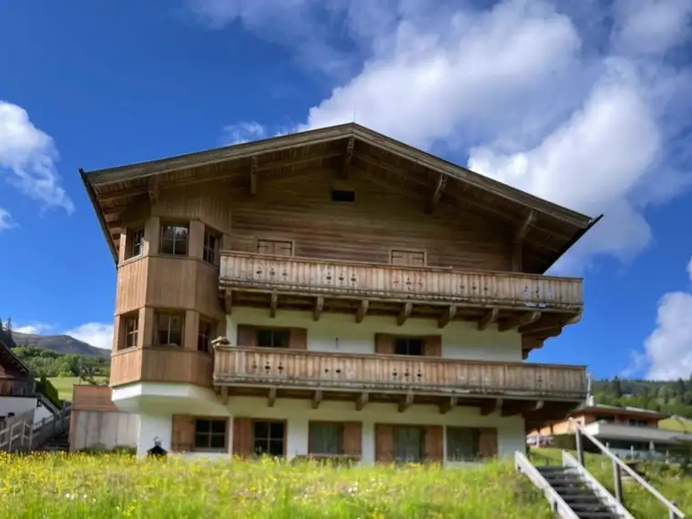 Charmantes Ski-In/Ski-Out-Apartment mit Zweitwohnsitznutzung in Saalbach-Hinterglemm