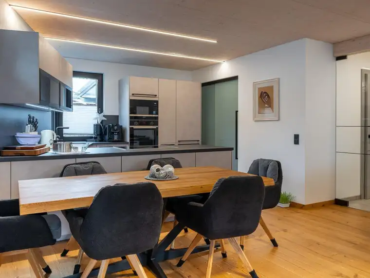 Dania Bründlinger, D+H Bründlinger Immobilien KG