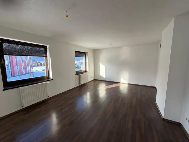 Nette 55m2 Wohnung in Saalfelden an der B311.