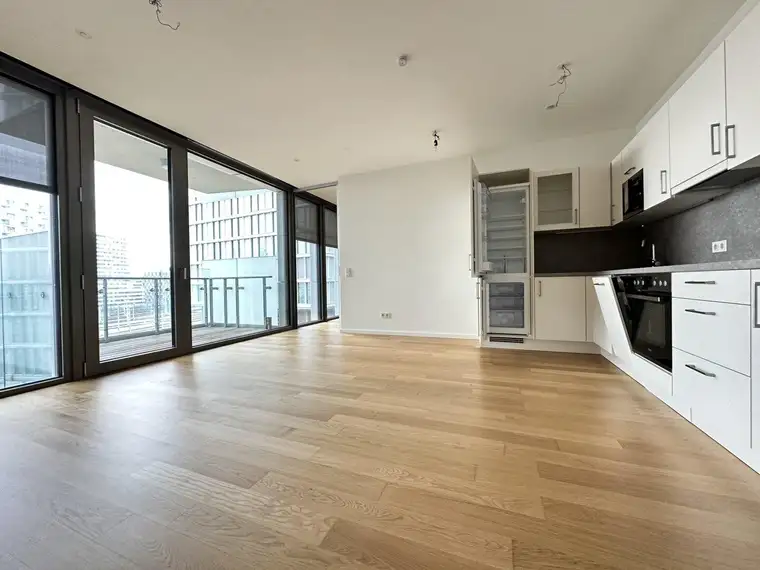 Arsenalstraße: 2 Zimmer - Wohnen mit Komfort!