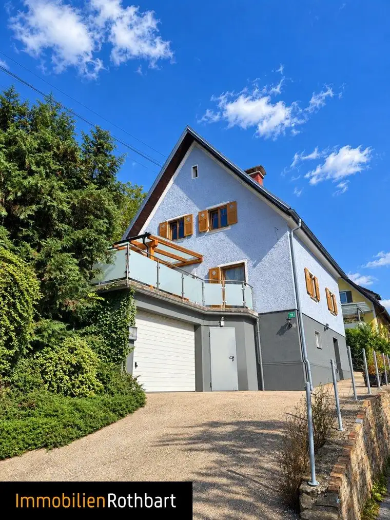 Wunderschönes, saniertes Einfamilienhaus mit Garten, Terrasse und Garage!