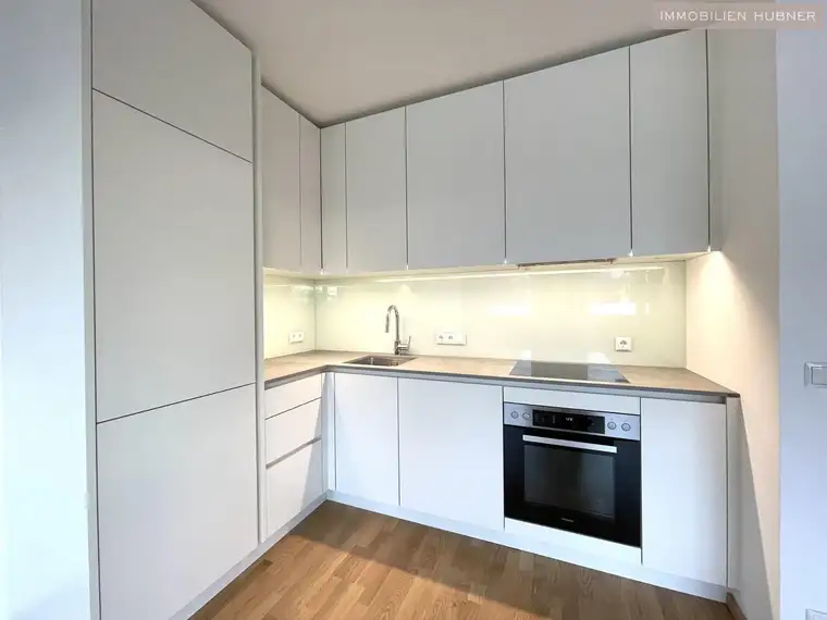 Generalsanierte Neubauwohnung! Ruhiges, hofseitiges Schlafzimmer!