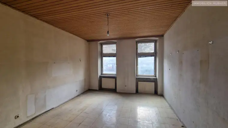 Sanierungsbedürftige Altbauwohnung beim Bahnhof Meidling + direkte U6 Nähe!!