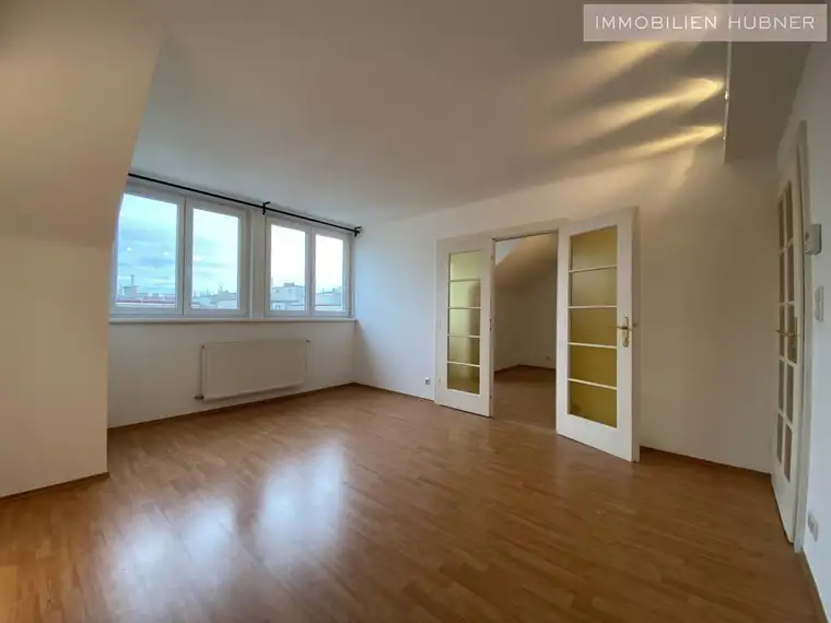 DG-Wohnung in der Fasangasse! Oberstes Stockwerk! Hofseitig und ruhig!