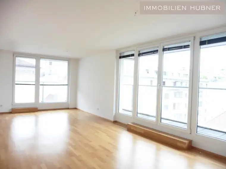 Zieglergasse: Top-moderne DG-Whg. ohne Dachschrägen mit 30m² Terrassenfläche + AB AUGUST!