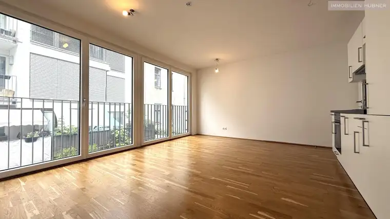 HOFSEITIG RUHIG!!! 2-Zimmer Wohnung in Top-Lage
