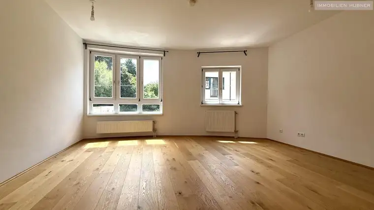 Helle, zentral begehbare Neubauwohnung (freier Mietzins) in Top-Lage
