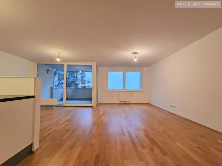Ruhige Neubauwohnung mit großem Balkon und Parkblick!! - AB OKTOBER!!