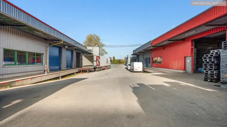 Moderne Halle, Produktion, Büro. Leer oder Rendite 7,9 %. Sensationeller PREIS EUR 1.287 / m2