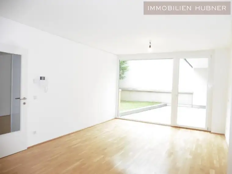 Schicke Erdgeschoß-Terrassenwohnung in super Lage - AB SEPTEMBER!