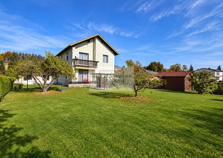 Einfamilienhaus mit großem Grundstück und eigenem Brunnen in Klagenfurt-Wölfnitz