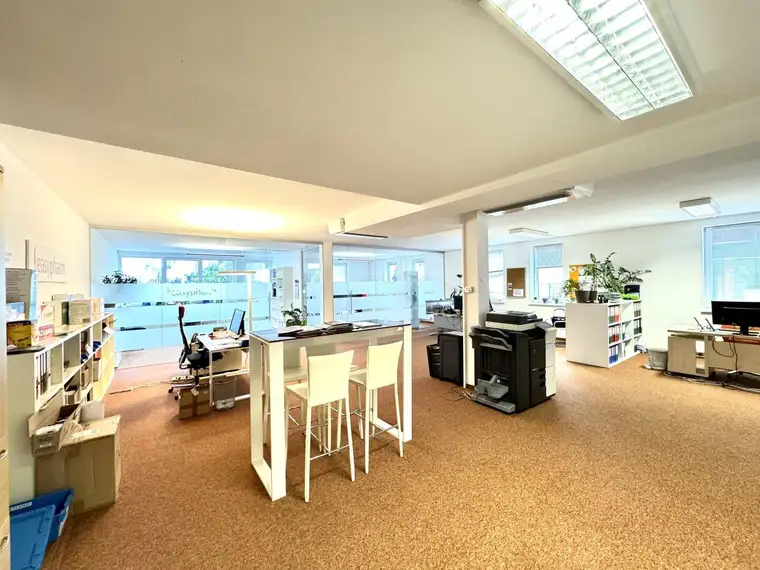 Provisionsfrei - Super gelegenes Büro - 300 m² - vielfältig nutzbar