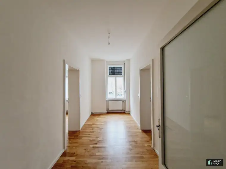 Schönes Büro - ab sofort - zu vermieten! Unmittelbare Nähe zum Bezirksgericht Graz West!