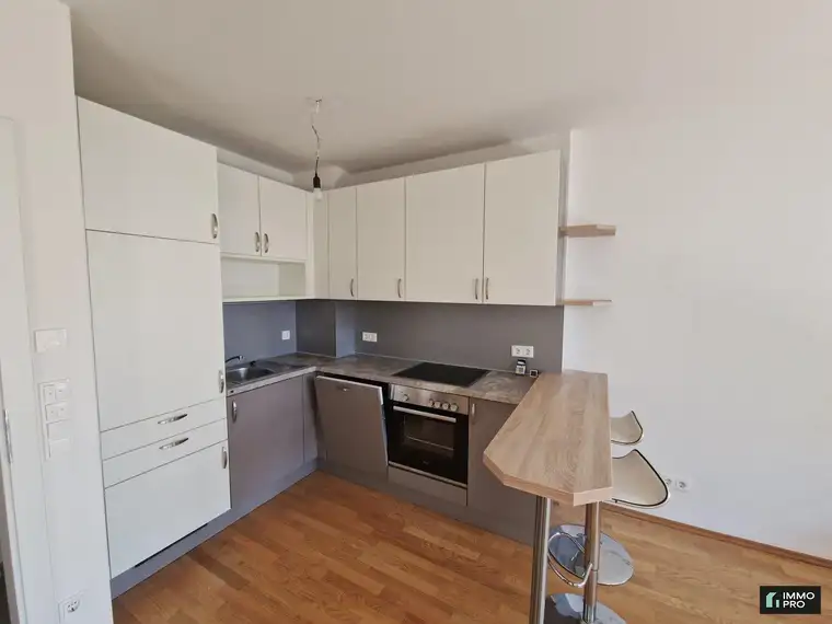 NEUBAU! Schöne 2-Zimmer-Wohnung mit großem Balkon und TG-Platz in LKH-Nähe!