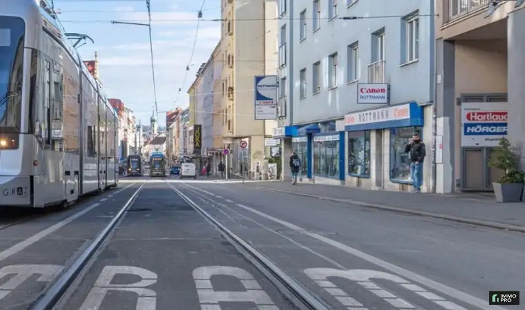 Gewerbefläche in zentraler Lage GESAMT oder Einzelflächen – 520,92 m², 1. OG