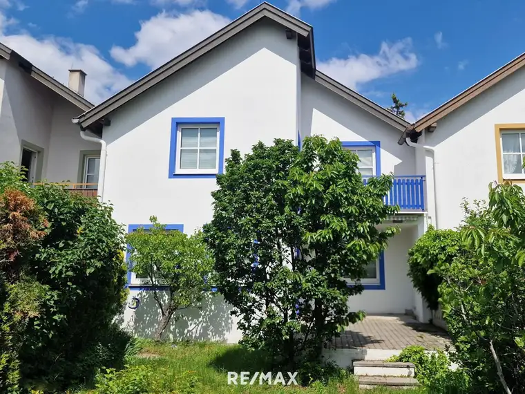 **Charmantes Reihenhaus in ruhiger Lage von Sollenau – komplett möbliert und sofort bezugsfertig**