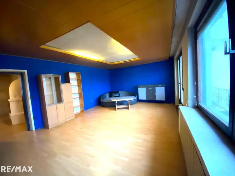 Kottingbrunn: Sanieren oder Neu bauen im Zentrum mit viel Wohn-, Nutz-, und Grundfläche!