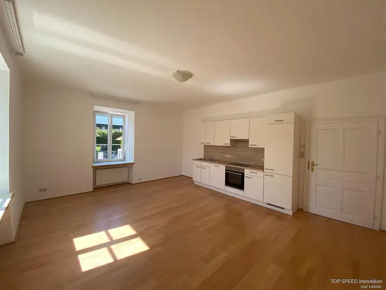72,53m² Erdgeschoß-Mietwohnung mit 2 Schlafzimmern und Carport