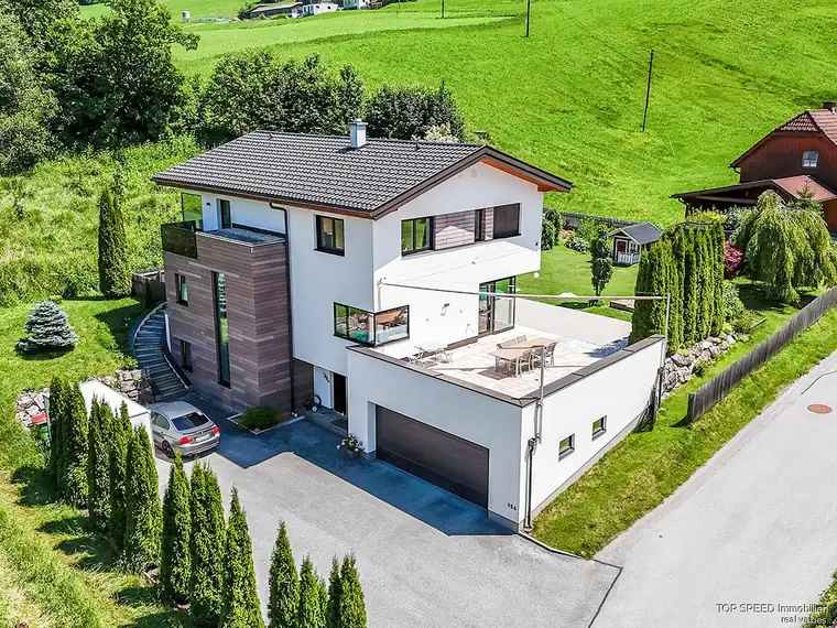 Einfamilienhaus in Toplage: 213 m² Wohnfläche, Terrasse, Garten und hochwertige Ausstattung
