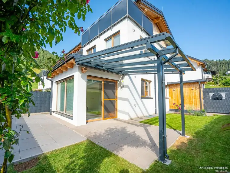 5-Zimmer-Wohnung über 2 Etagen mit Garten,Terrasse, 2 Carport in der Forstau/Fageralm