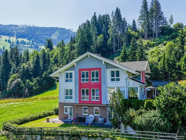 Traumaussicht &amp; Pistenähe Großzügige 132 m² Wohnung mit eigenem kl. Gäste- Apartement