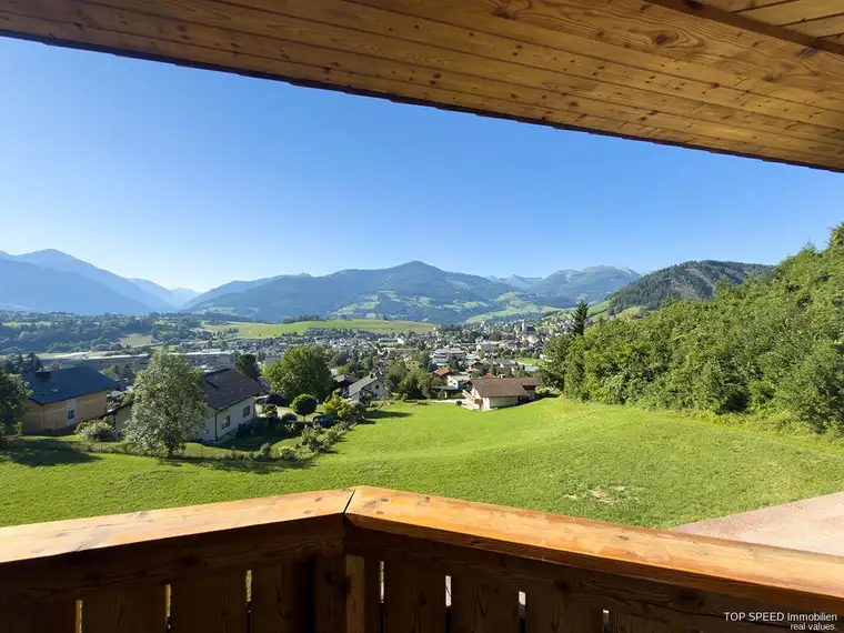 Touristisches 58 m² Anlage-Apartment mit zwei Schlafzimmern und 26 m² Sonnenterrasse