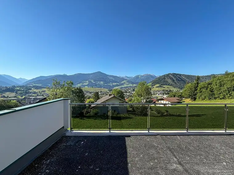 63 m² Anlage-Apartment mit sonniger Terrasse – voll möbliert und für bis zu 6 Gäste