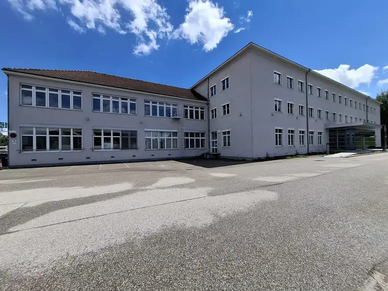 ARBEITEN MIT GESCHICHTE UND ZUKUNFT - FLEXIBLE BÜROFLÄCHEN 150-2500 M²