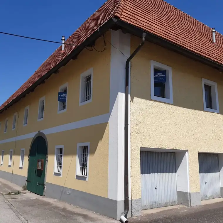 BÜRO AM BAUERNHOF MIT HAUSEIGENEN PARKPLÄTZEN