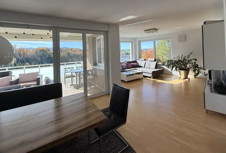 AUSSERGEWÖHNLICHE EIGENTUMSWOHNUNG!