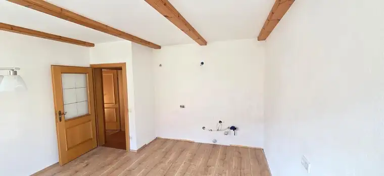 84m2 IM ORTSKERN VON LOSENSTEIN MIT GARTEN !