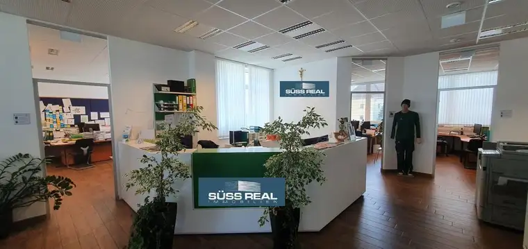 Bürogebäude mit angrenzender Produktions/Lagerhalle in hochfrequentierter Lage in Steyr !