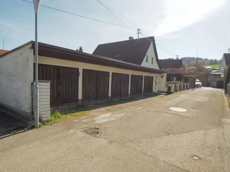 EINFAMILIENHAUS MIT GROßEM POTENZIAL IN SONNIGER, ZENTRALER LAGE