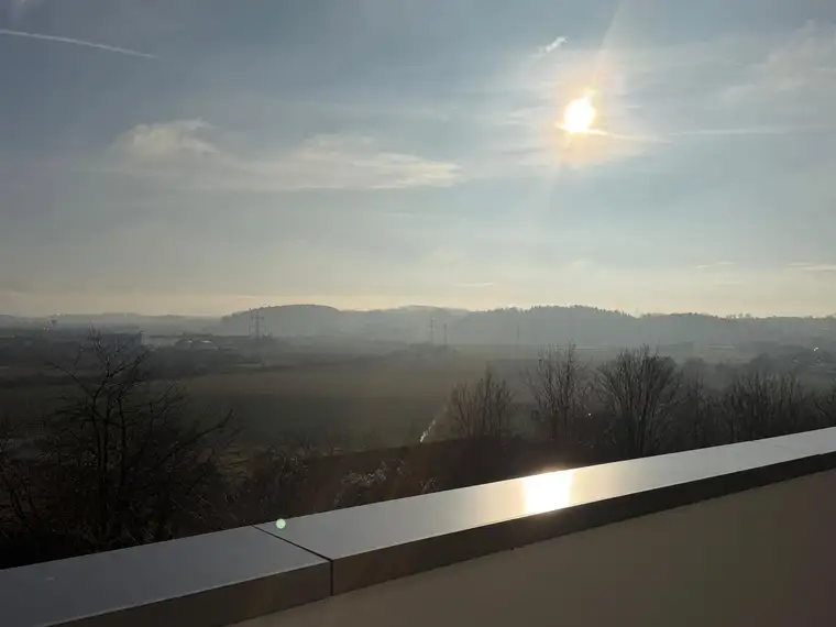 HOCHWERTIGE EIGENTUMSWOHNUNG MIT PANORAMABLICK