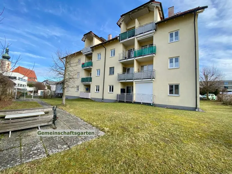 SCHÖNE SENIORENWOHNUNG mit BALKON in SIERNING!