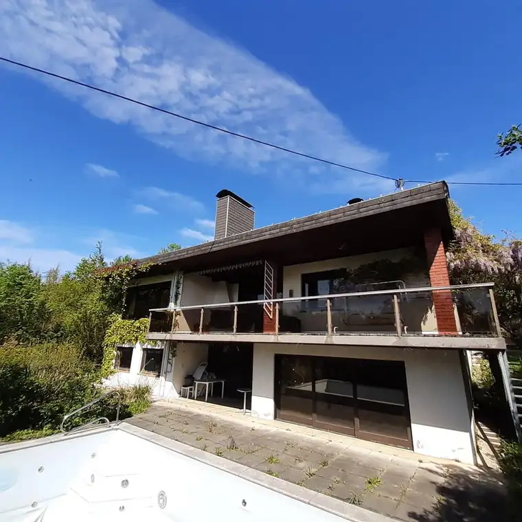 ST. ULRICHFAMILIENHIT MIT POOL UND TEICHZU KAUFEN