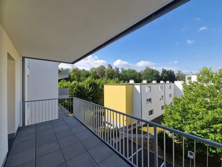 ATTRAKTIVE NEUBAU-2 RAUM MIETWOHNUNG AM RANDE DES BISCHOFSWALDS