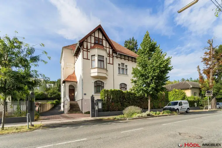 Feudale repräsentative Jugendstilvilla in Wien-Rodaun mit historischem Charme und modernem Komfort
