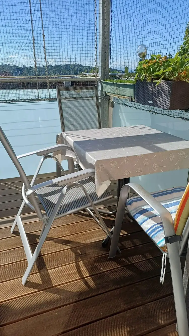 Feine 4 - Zimmerwohnung mit Fernblick in begehrter exklusiver Wohnlage