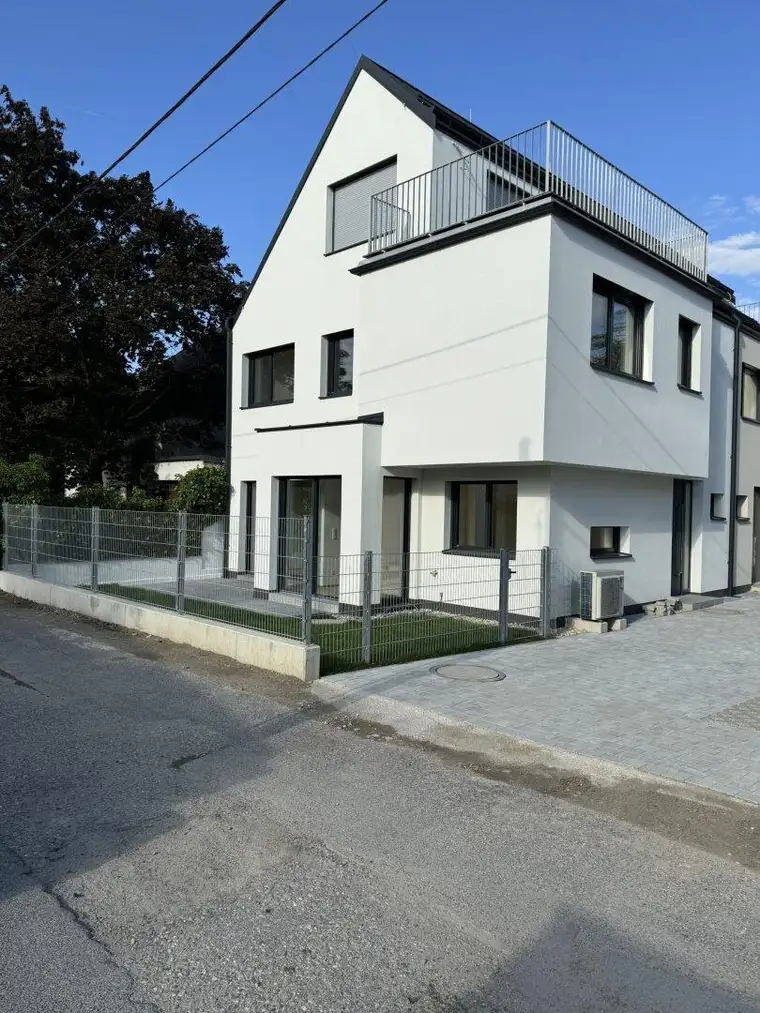 Exklusives Familienhaus mit Garten und 3 Terrassen in Top-Lage 1220 Wien - Erstbezug und hochwertige Ausstattung mit MIETKAUF OPTION