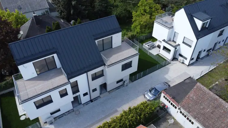 Erstbezug mit Garten und 2 Terrassen: Moderne Doppelhaushälfte in Top-Lage von Wien für 839.000,00 €!