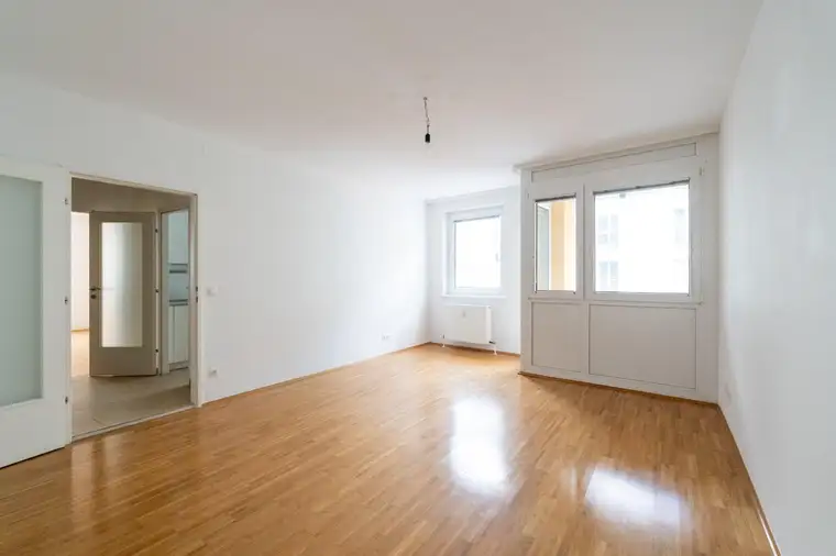 Großzügige 3-Zimmer Wohnung mit Loggia in zentraler Lage - Top Ausstattung und gepflegter Zustand - Jetzt kaufen für 349.000,00 €!