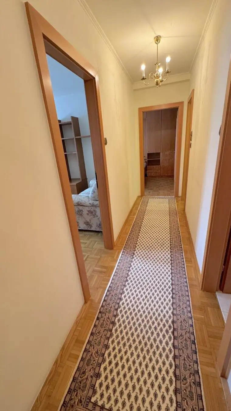 Ruhige 2-Zimmer-Wohnung mit Loggia beim Feilplatz – Nähe U3 Hütteldorfer Straße
