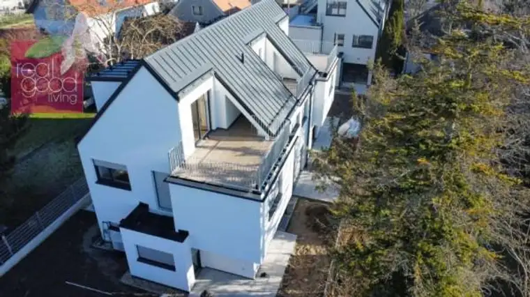 Schlüsselfertig: Moderne traumhafte Doppelhaushälfte in Lobau-Nähe